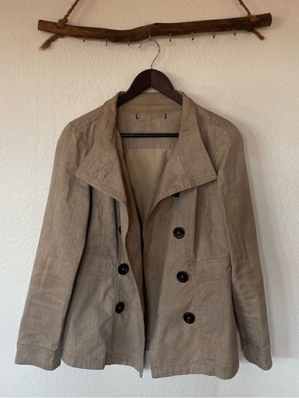 Tan jacket - Picture 2 of 3